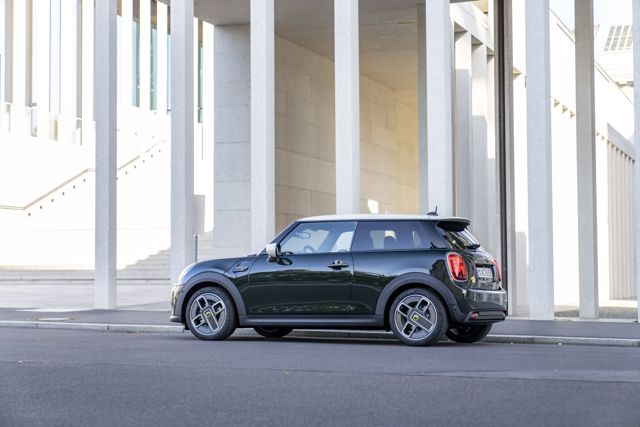 Mini Hatch photo 150
