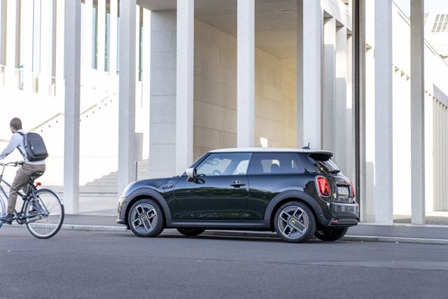 Mini Hatch photo 151