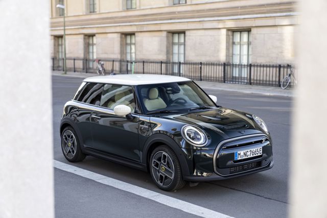 Mini Hatch photo 161