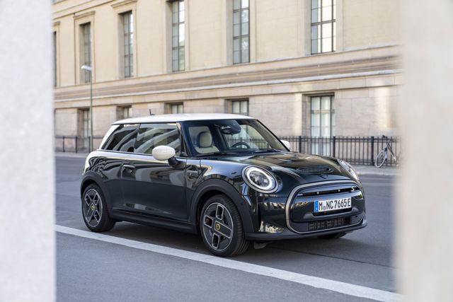 Mini Hatch photo 162