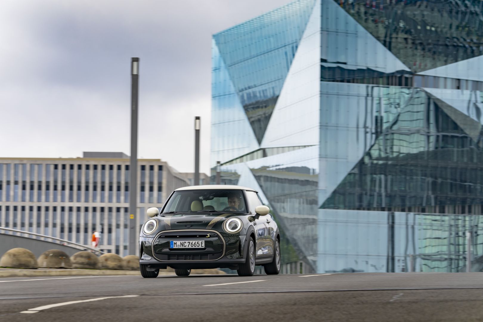 Mini Hatch photo 176