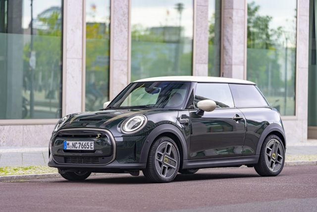 Mini Hatch photo 182