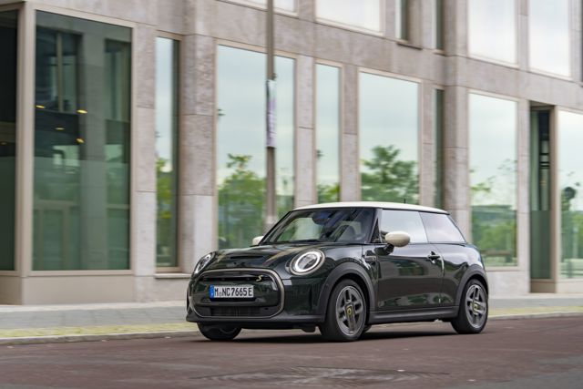 Mini Hatch photo 184