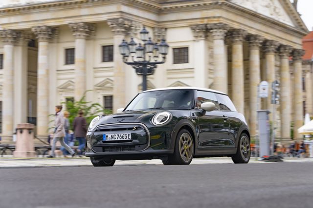 Mini Hatch photo 193