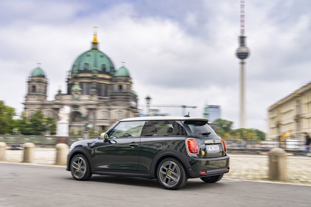 Mini Hatch photo 204