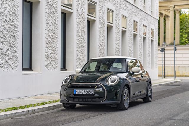 Mini Hatch photo 207
