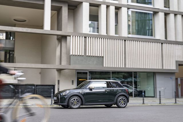 Mini Hatch photo 208