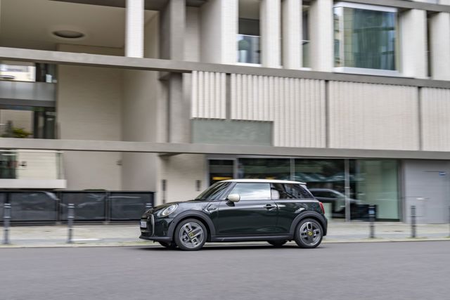 Mini Hatch photo 209