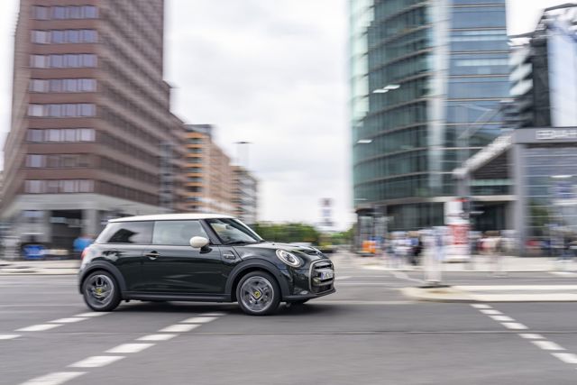 Mini Hatch photo 210