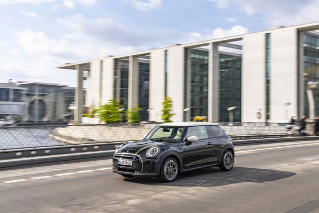 Mini Hatch photo 215
