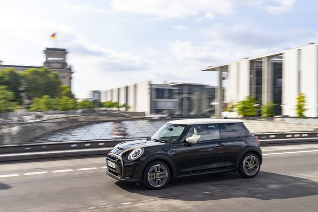 Mini Hatch photo 216