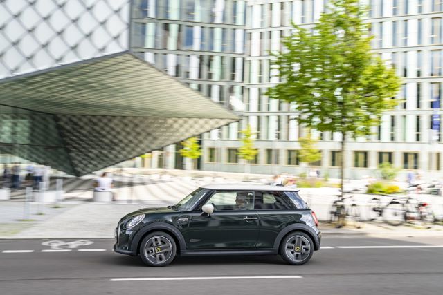 Mini Hatch photo 220
