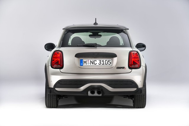 Mini Hatch photo 27