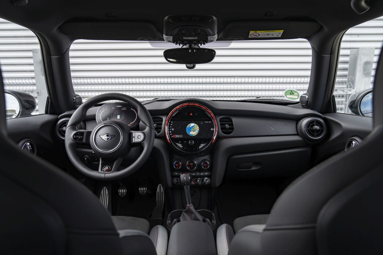 Mini Hatch photo 321