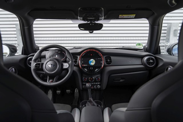 Mini Hatch photo 321