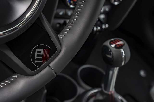Mini Hatch photo 330