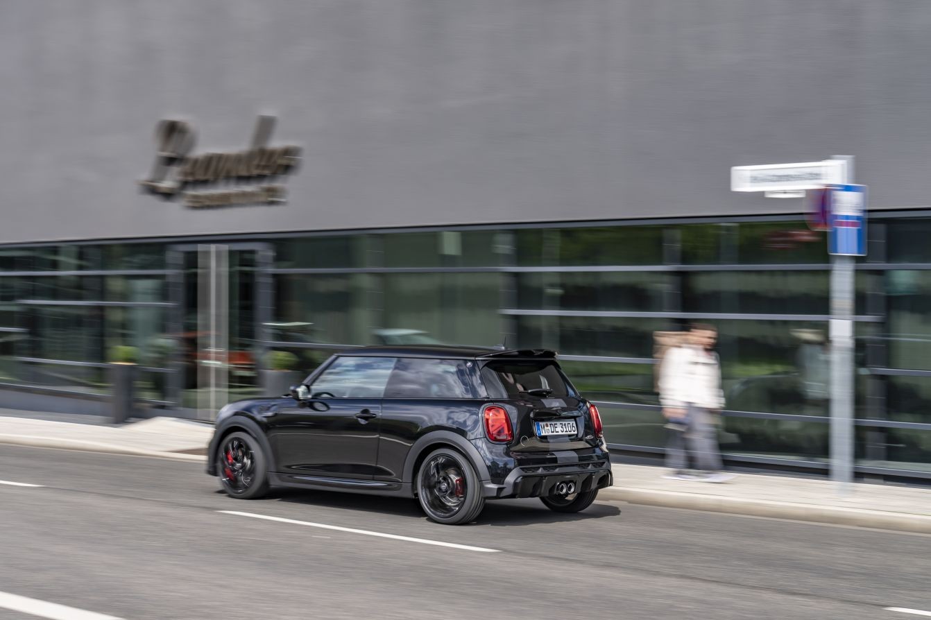 Mini Hatch photo 261