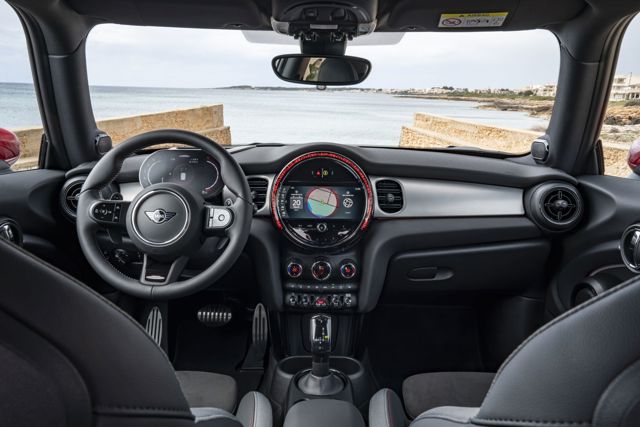 Mini Hatch photo 299