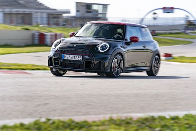 Mini Hatch photo 74