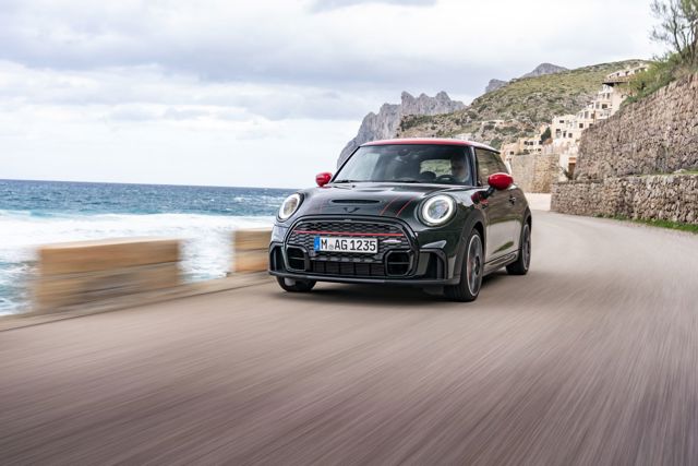 Mini Hatch photo 80