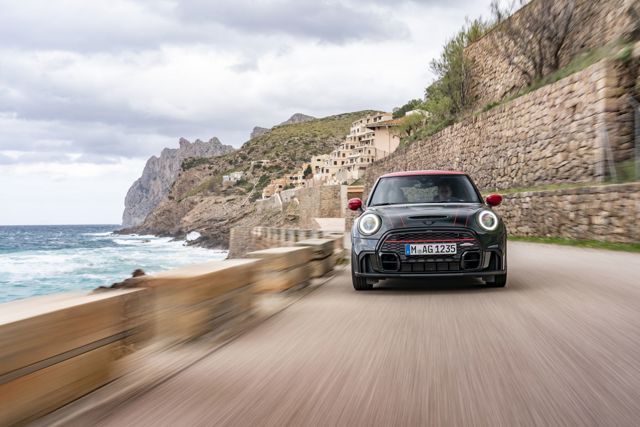 Mini Hatch photo 81