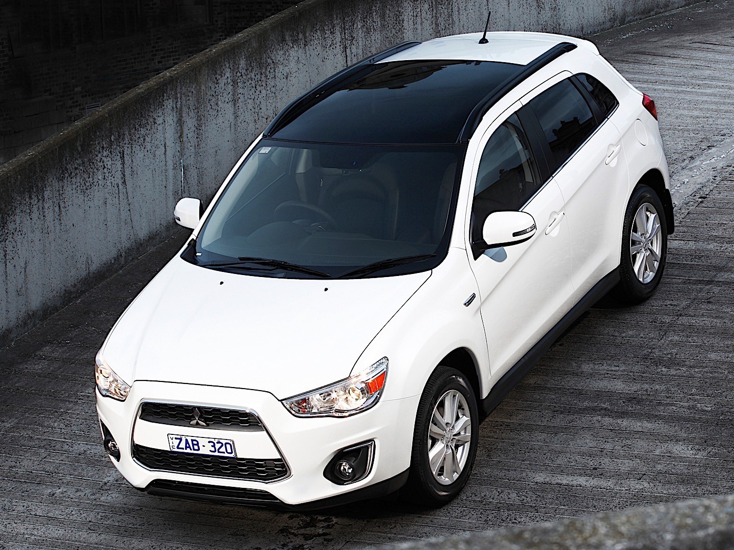 Mitsubishi Asx / Rvr / Outlander Sport photo 2