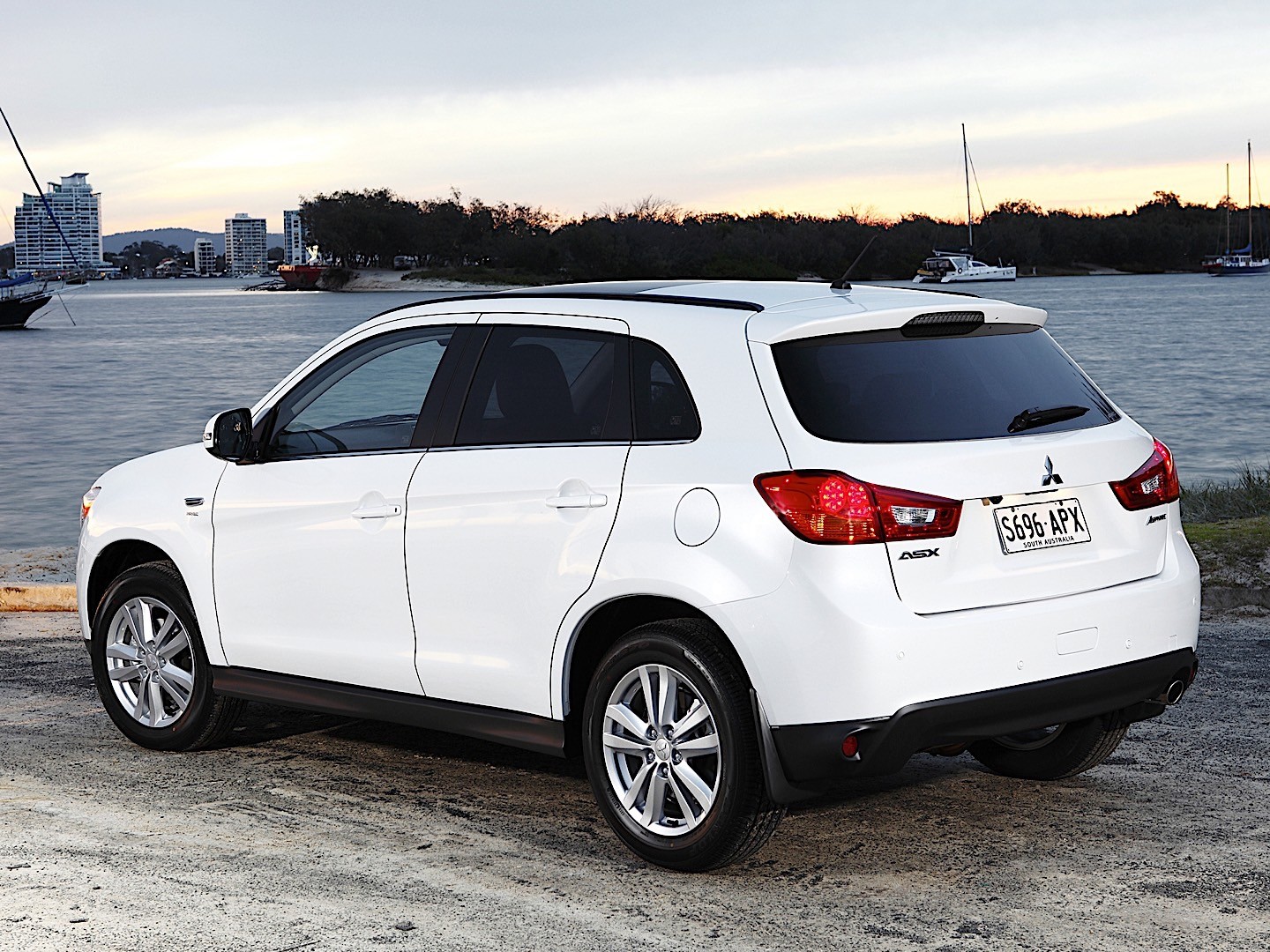 Mitsubishi Asx / Rvr / Outlander Sport photo 46