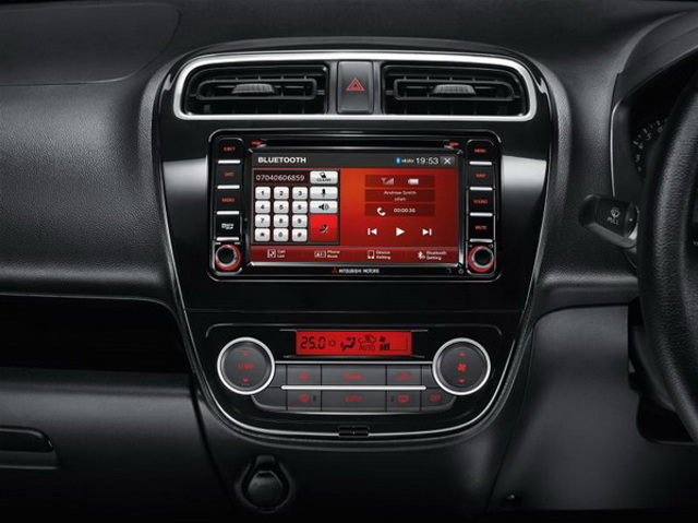 Mitsubishi Attrage photo 28