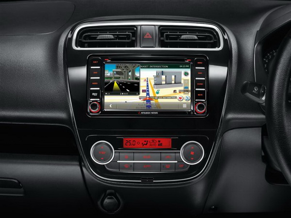 Mitsubishi Attrage photo 29