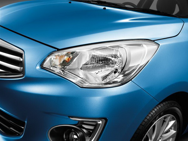 Mitsubishi Attrage photo 11