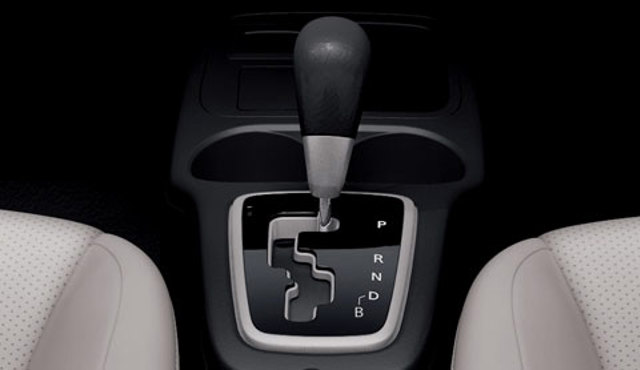 Mitsubishi Attrage photo 15