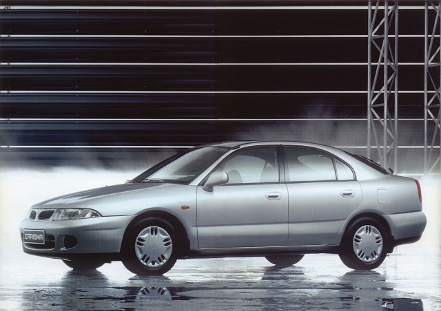 MITSUBISHI Carisma Sedan