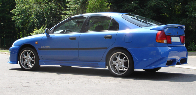 Mitsubishi Carisma Sedan photo 6