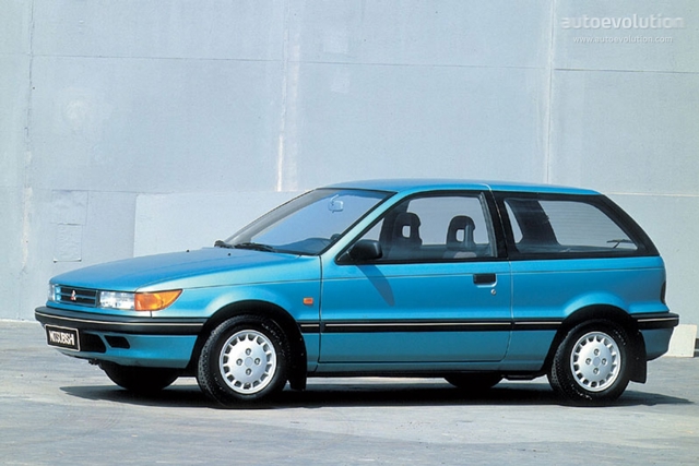 Mitsubishi Colt 3 Doors photo 2