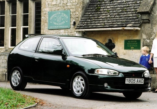 Mitsubishi Colt 3 Doors photo 21