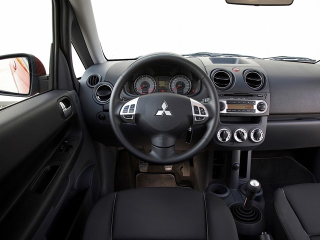 Mitsubishi Colt 3 Doors photo 39