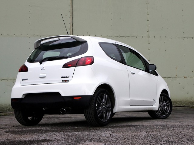 Mitsubishi Colt 3 Doors photo 12