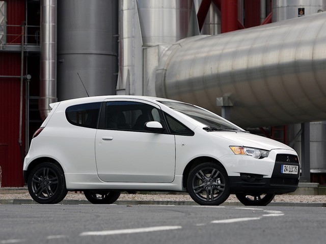 Mitsubishi Colt 3 Doors photo 14