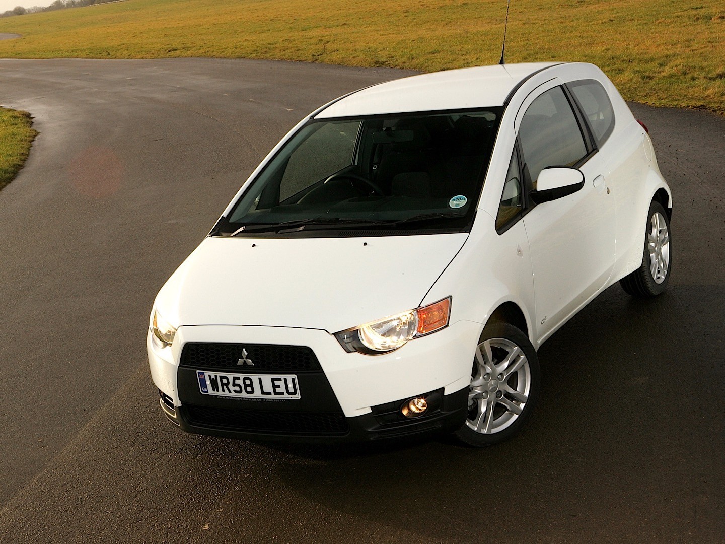Mitsubishi Colt 3 Doors photo 15