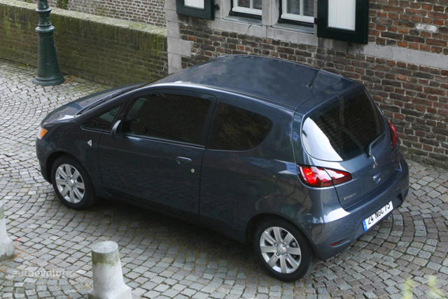 Mitsubishi Colt 3 Doors photo 10