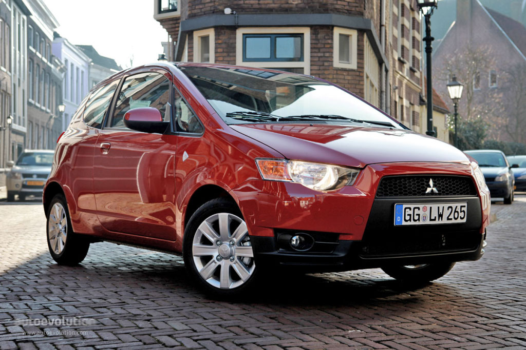 Mitsubishi Colt 3 Doors photo 5
