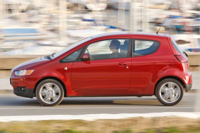 Mitsubishi Colt 3 Doors photo 7