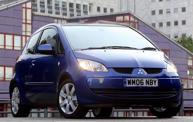 Mitsubishi Colt 3 Doors photo 8