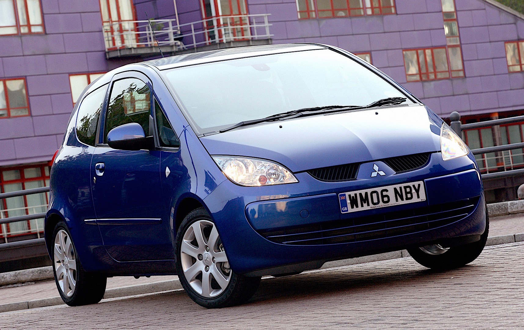 Mitsubishi Colt 3 Doors photo 11