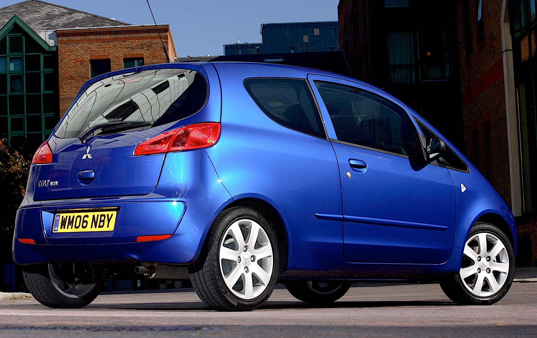 Mitsubishi Colt 3 Doors photo 18