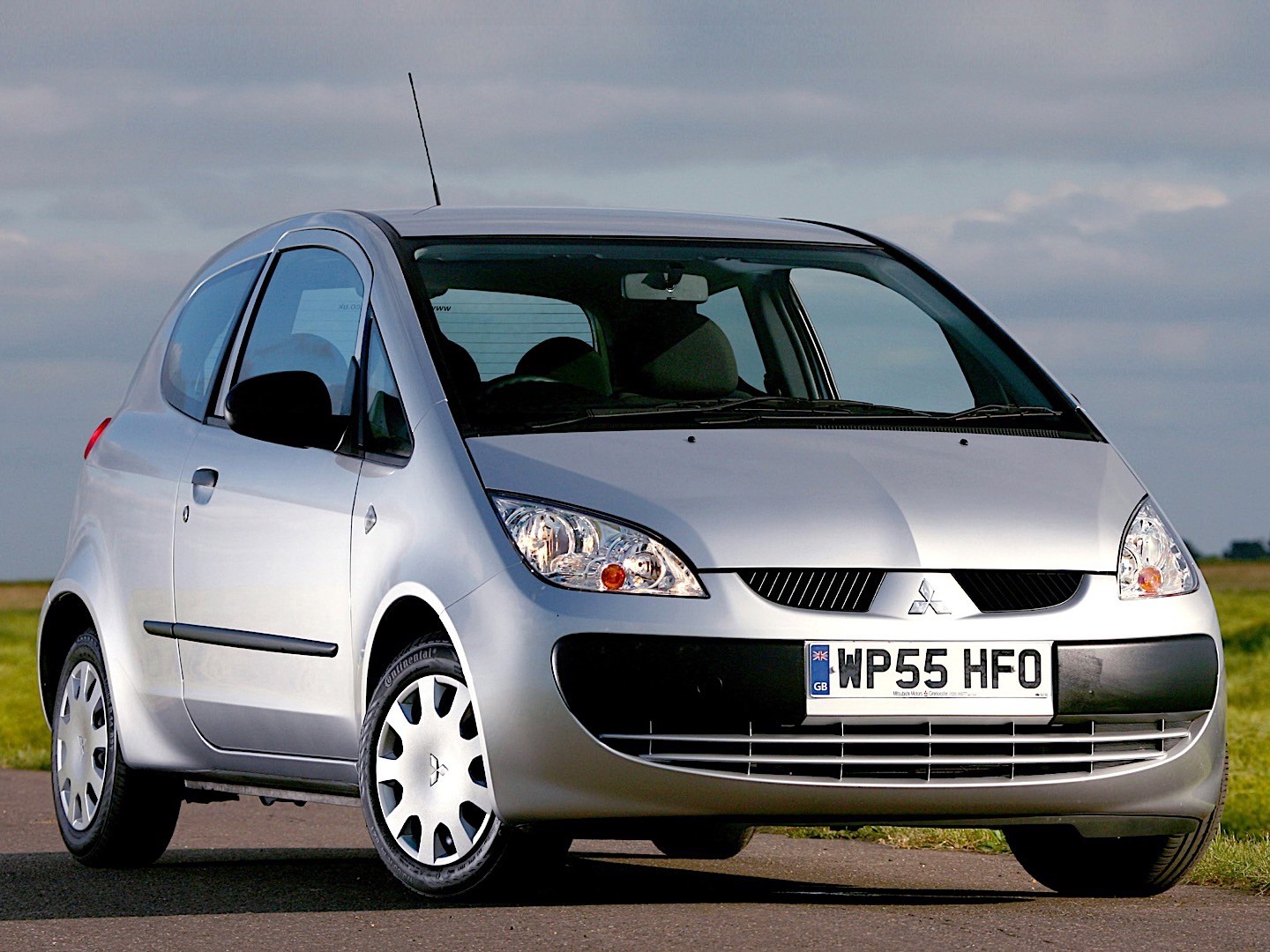 Mitsubishi Colt 3 Doors photo 23