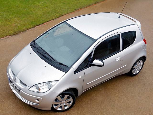 Mitsubishi Colt 3 Doors photo 24
