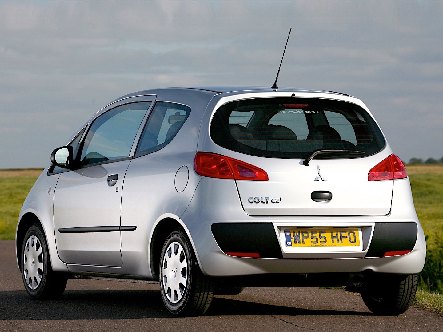 Mitsubishi Colt 3 Doors photo 32