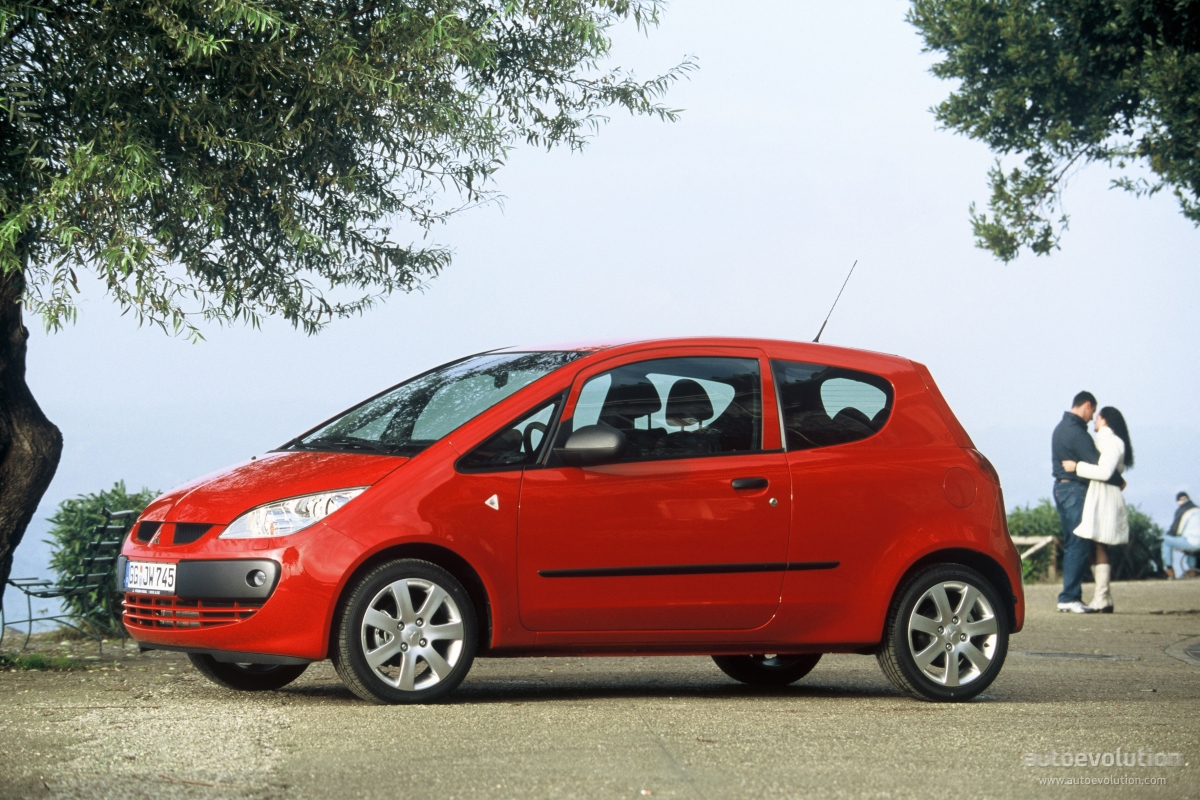 Mitsubishi Colt 3 Doors photo 5