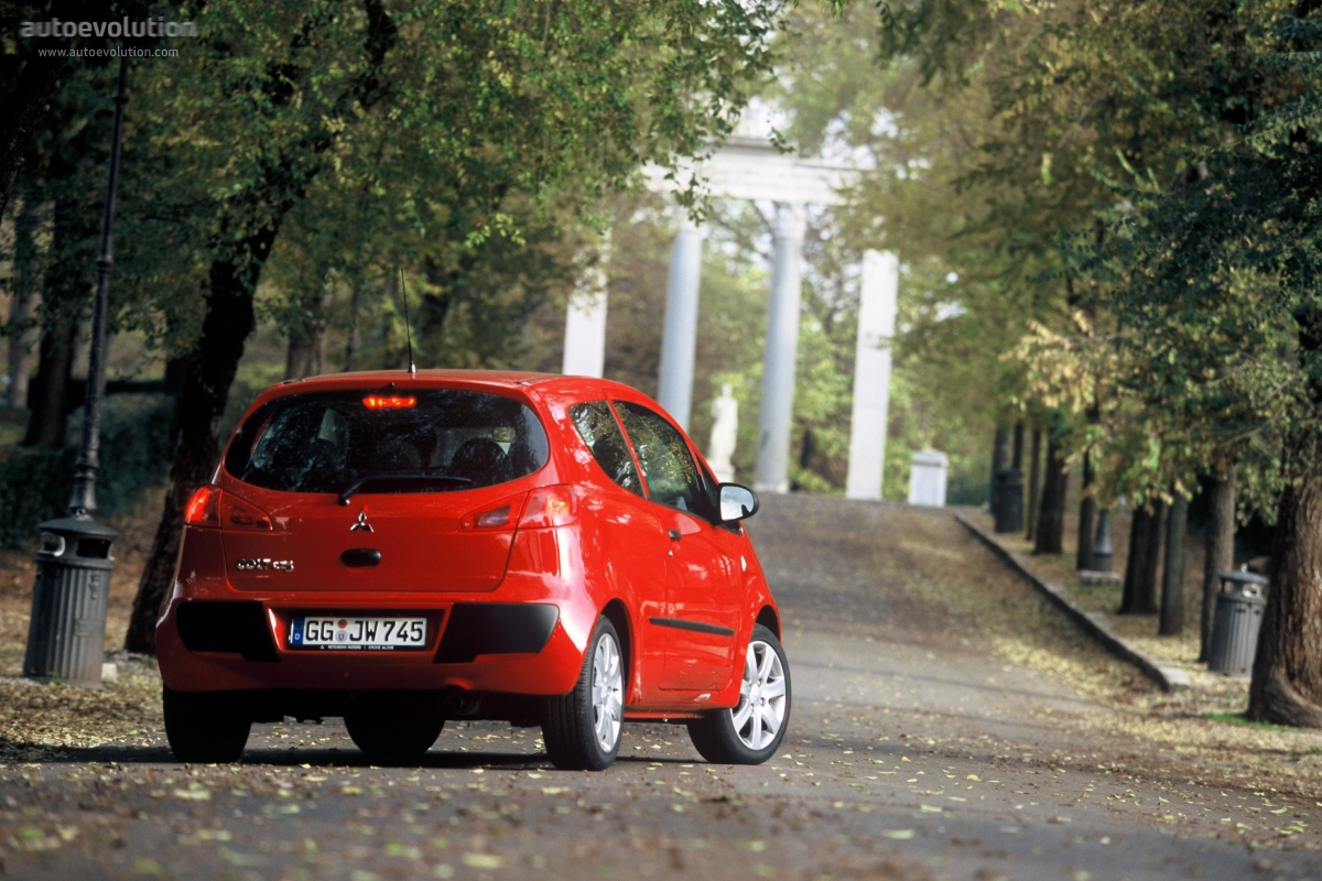 Mitsubishi Colt 3 Doors photo 7